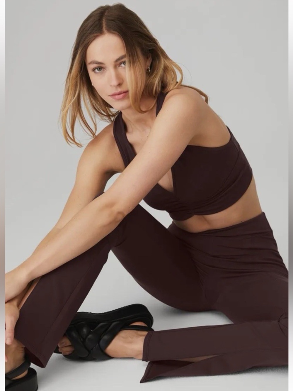 ALO Yoga Brown V-neck Sports Bra